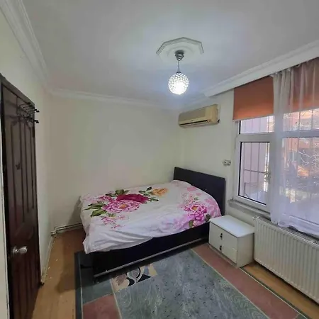 1+1 Flat In Fatih Aksaray *